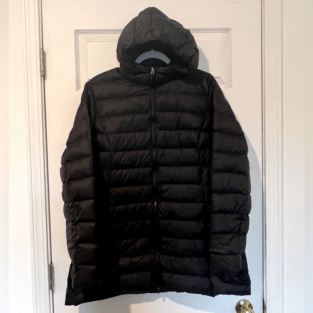 Eddie Bauer CirrusLite Down Parka size XL.